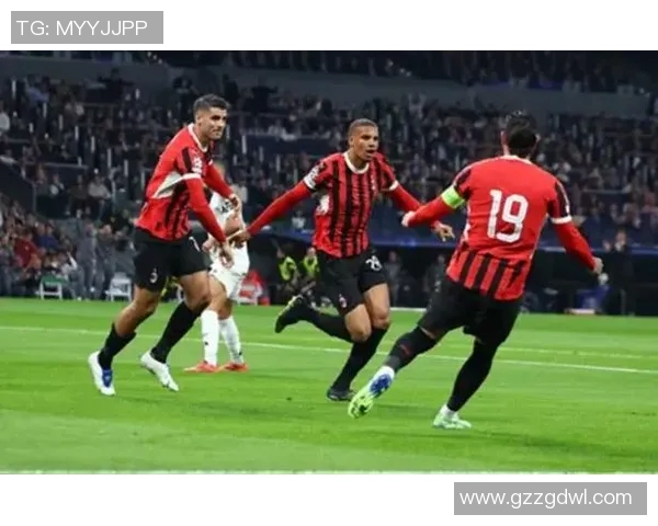 那不勒斯与AC米兰激战正酣谁能在意甲赛场笑到最后